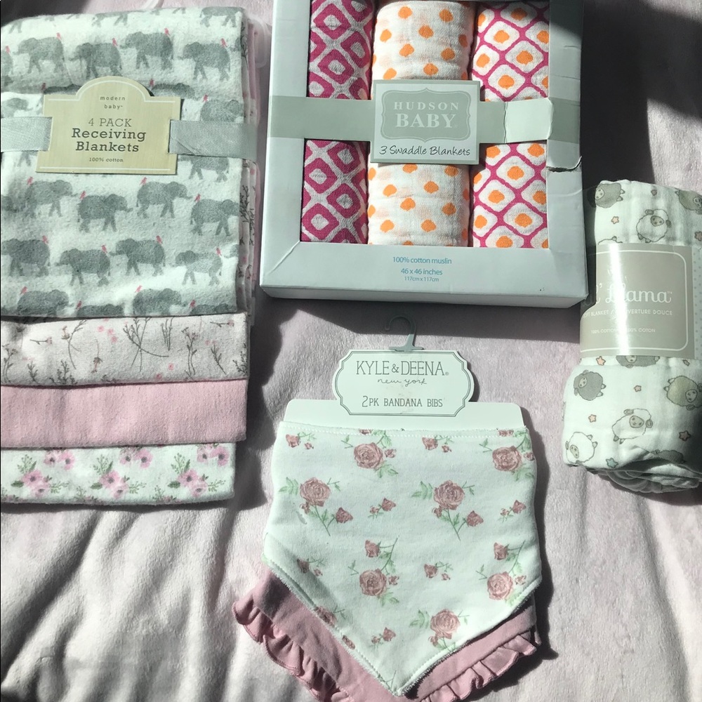 Baby Blankets and bibs